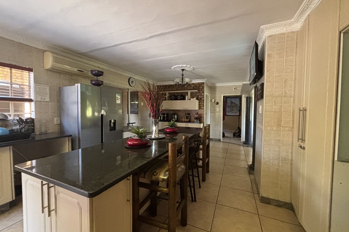 Location is Perfect - Photo 4