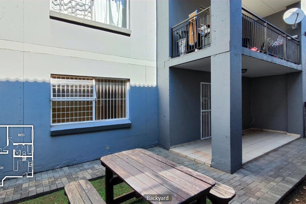 Move In Ready Ground floor Gem in Secure Bardene Complex that is Modern and Low Maintenance - Photo 4