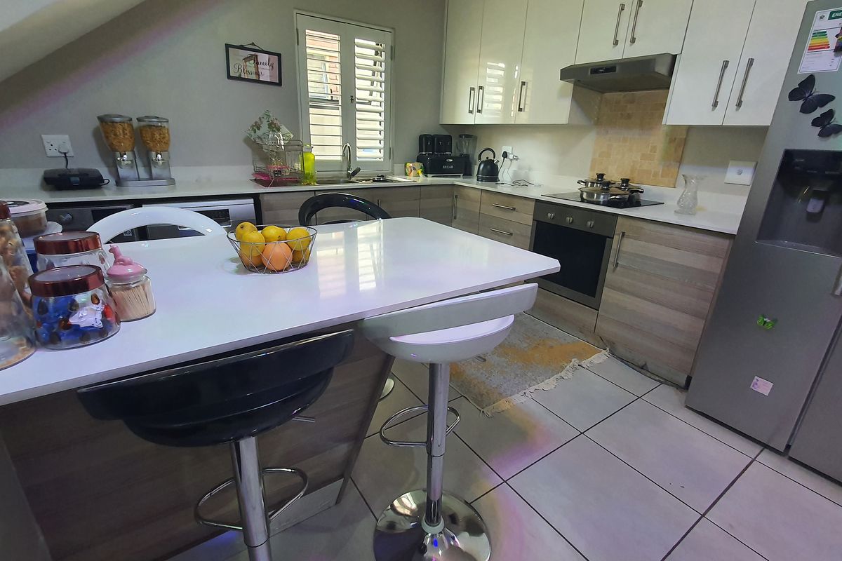 The perfect family home - Photo 4