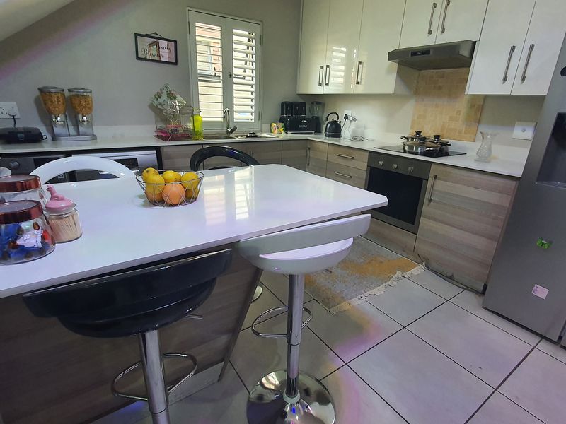 The perfect family home - Photo 4