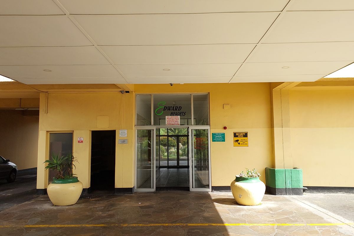 2 Bedroom Apartment for Sale in Townsend Estate, Goodwood - Photo 3