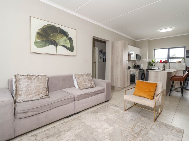 Lock-up-‘n-go starter home - Photo 6