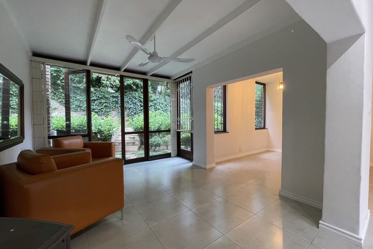 The pinnacle of townhouse living. - Photo 5
