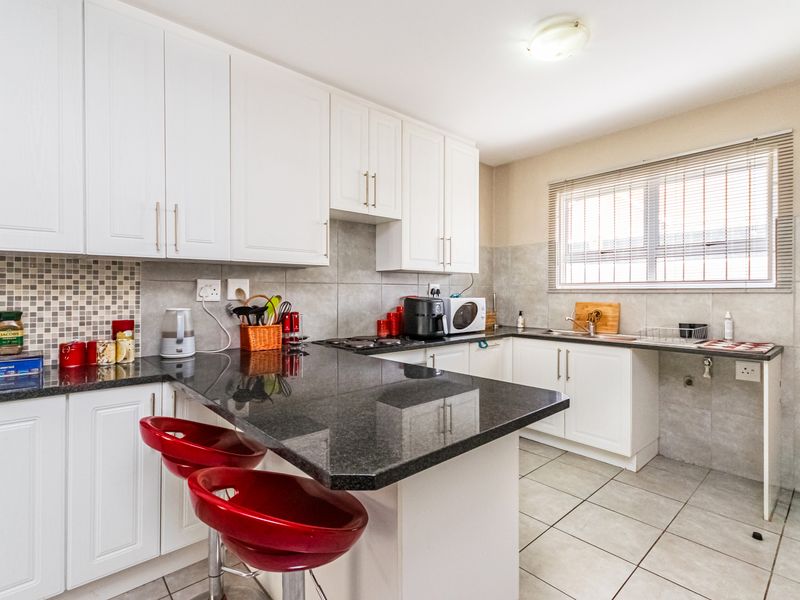 Your dream apartment awaits - let us help you find it. - Photo 2