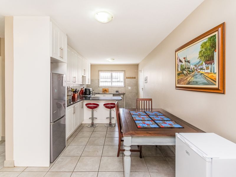 Your dream apartment awaits - let us help you find it. - Photo 4