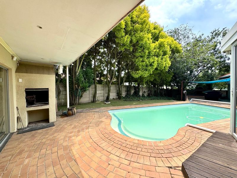 Luxurious, Fully-Equipped Family Home on a Generous Stand with Exceptional Entertainment. - Photo 10