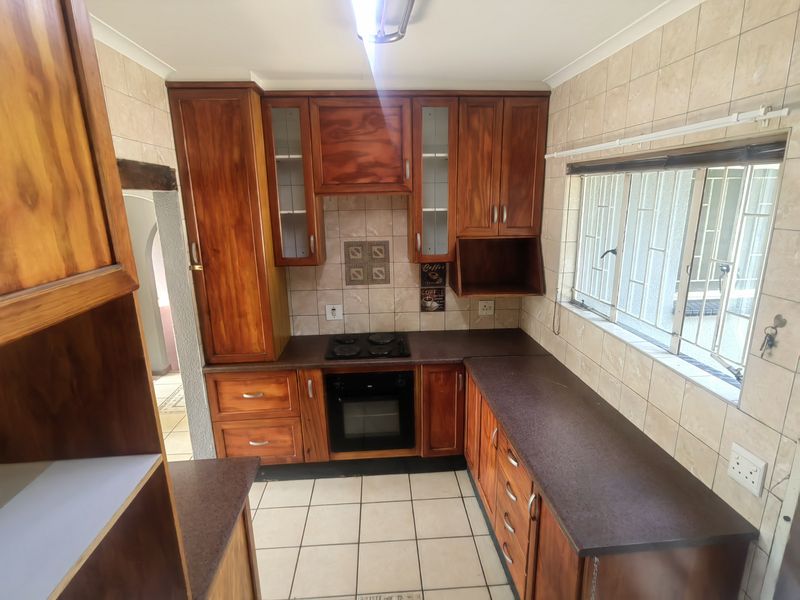 Family starter home in the heart of Ferryvale - Photo 8