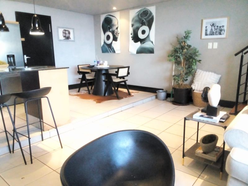 Vibrant 2  bedroom 2 bathroom apartment for sale - Photo 5