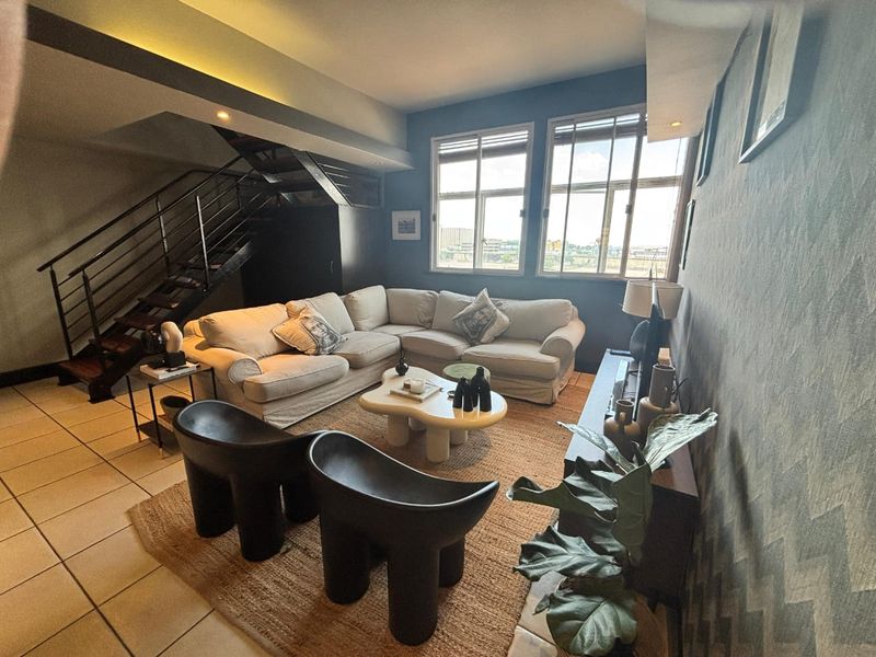 Vibrant 2  bedroom 2 bathroom apartment for sale - Photo 7