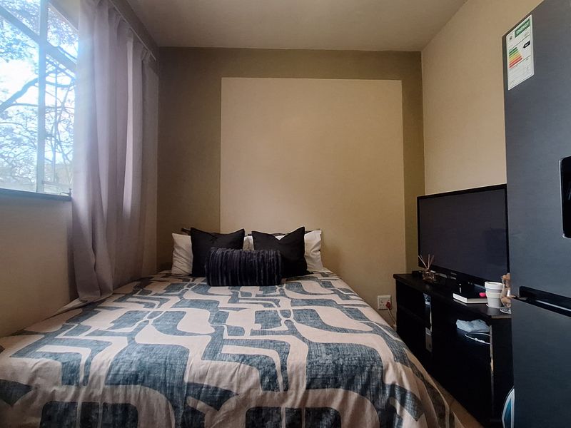 Redesigned, Situated in a Spectacular Building – Delivering Strong Returns - Photo 9