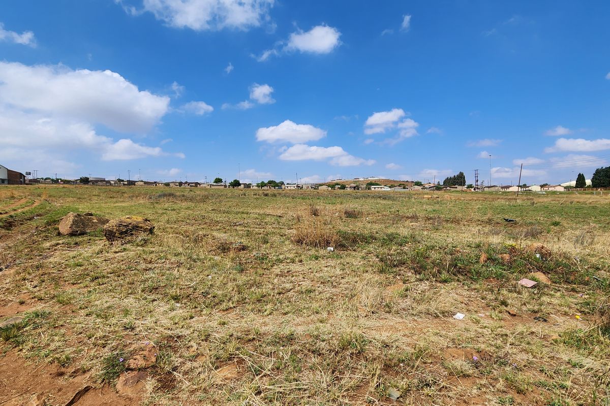 Open Possibilities – Ideal for Investors & Developers - Photo 3