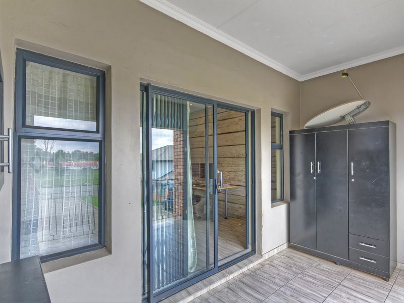 Sophisticated Urban Living in Midrand - Photo 7