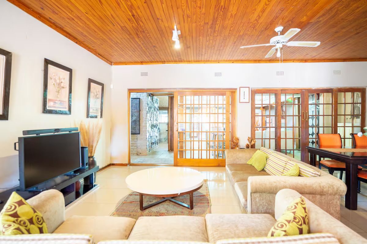 Country Estate Offering Comfort, Privacy, and Profit - Photo 4