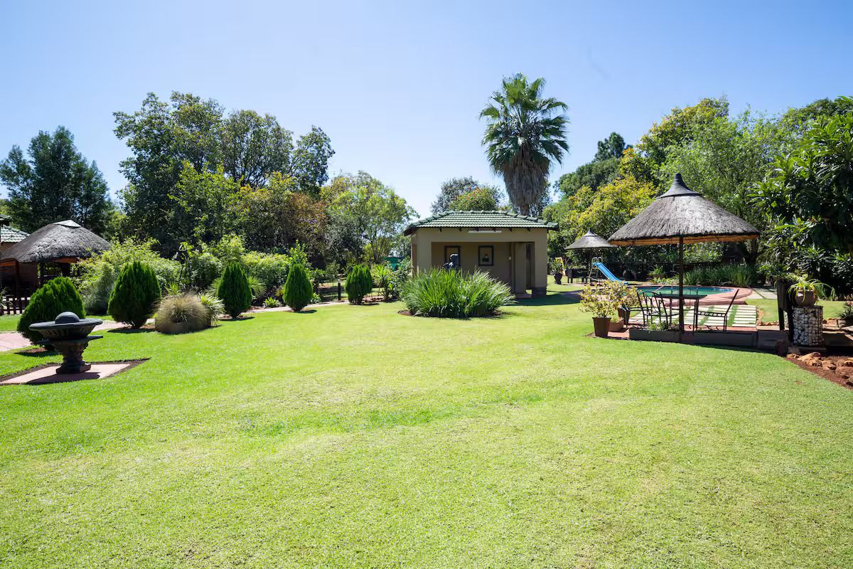 Country Estate Offering Comfort, Privacy, and Profit - Photo 3