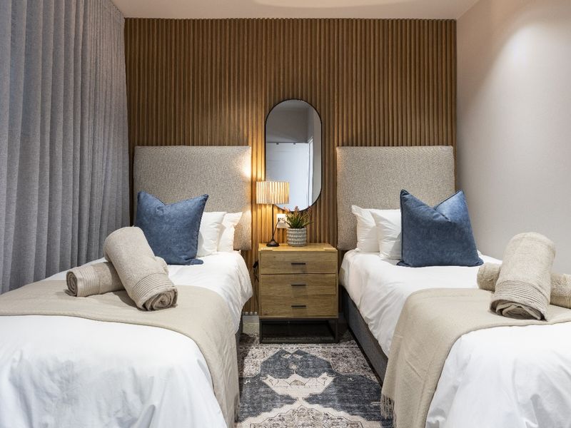 Luxury Apartment on Secure Estate! - Photo 4