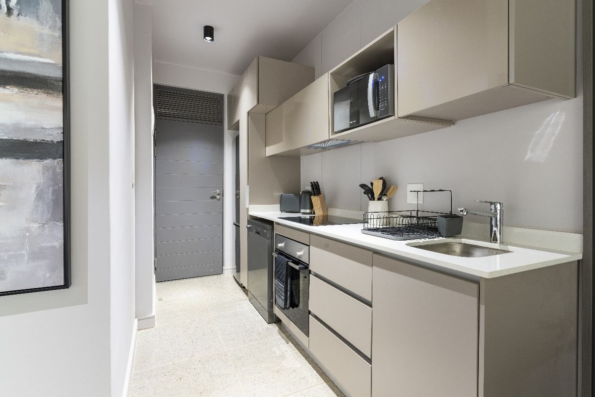 Luxury Apartment on Secure Estate! - Photo 5