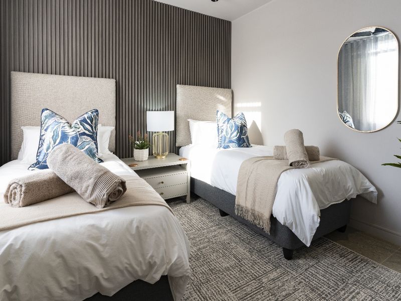 Luxury Apartment on Secure Estate! - Photo 6