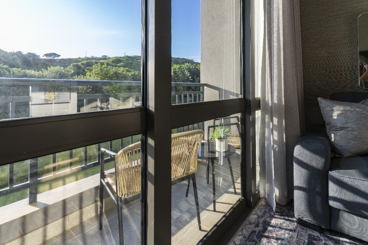 Luxury Apartment on Secure Estate! - Photo 2