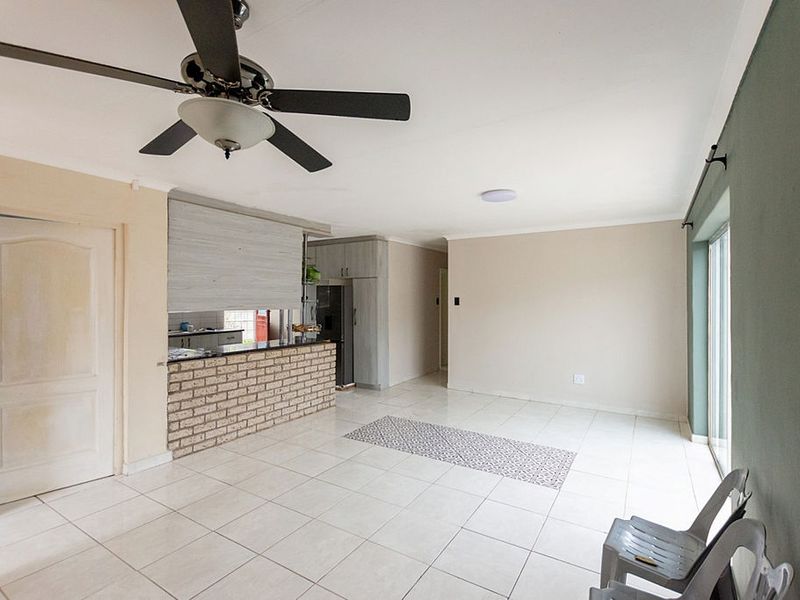 4 Bedroomhouse with Flat for Sale - Photo 5