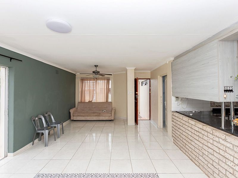 4 Bedroomhouse with Flat for Sale - Photo 6