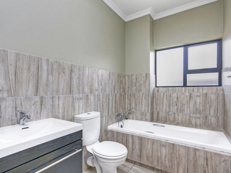 Investment Opportunity | Luxury 2-Bedroom Apartment - Photo 10