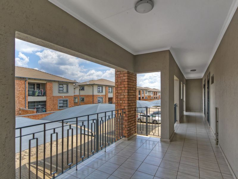 Investment Opportunity | Luxury 2-Bedroom Apartment - Photo 3