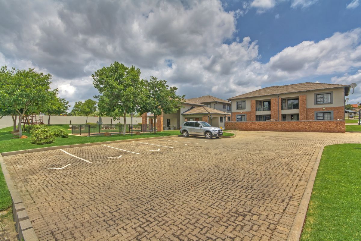 Investment Opportunity | Luxury 2-Bedroom Apartment - Photo 2