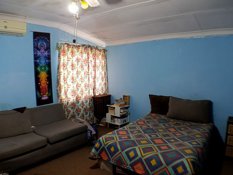 Spacious 5-Bedroom Family Home with Ample Parking and Domestic Quarters - Photo 6