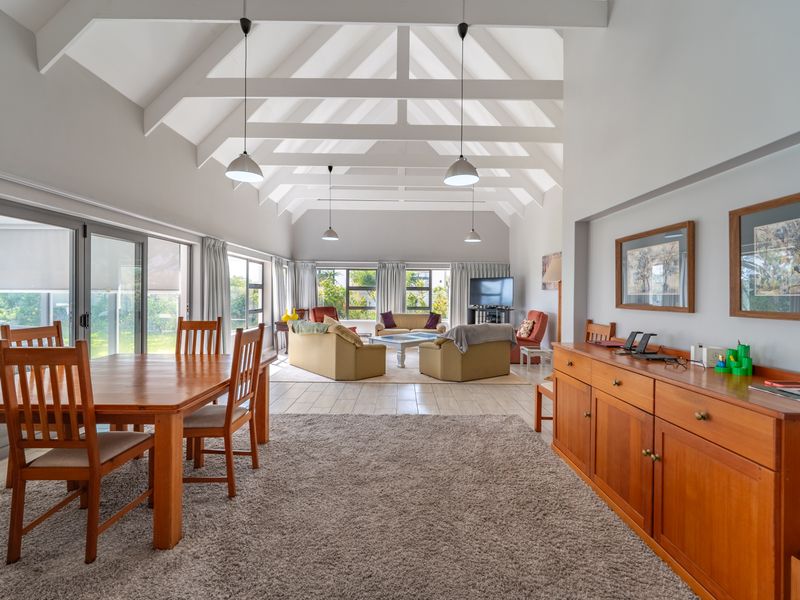 Exceptional value plus located in a quiet and sought after cul de sac. Let's go to the Links! - Photo 2