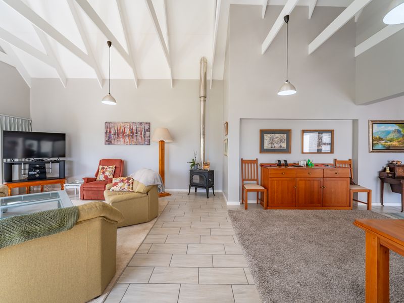 Exceptional value plus located in a quiet and sought after cul de sac. Let's go to the Links! - Photo 9