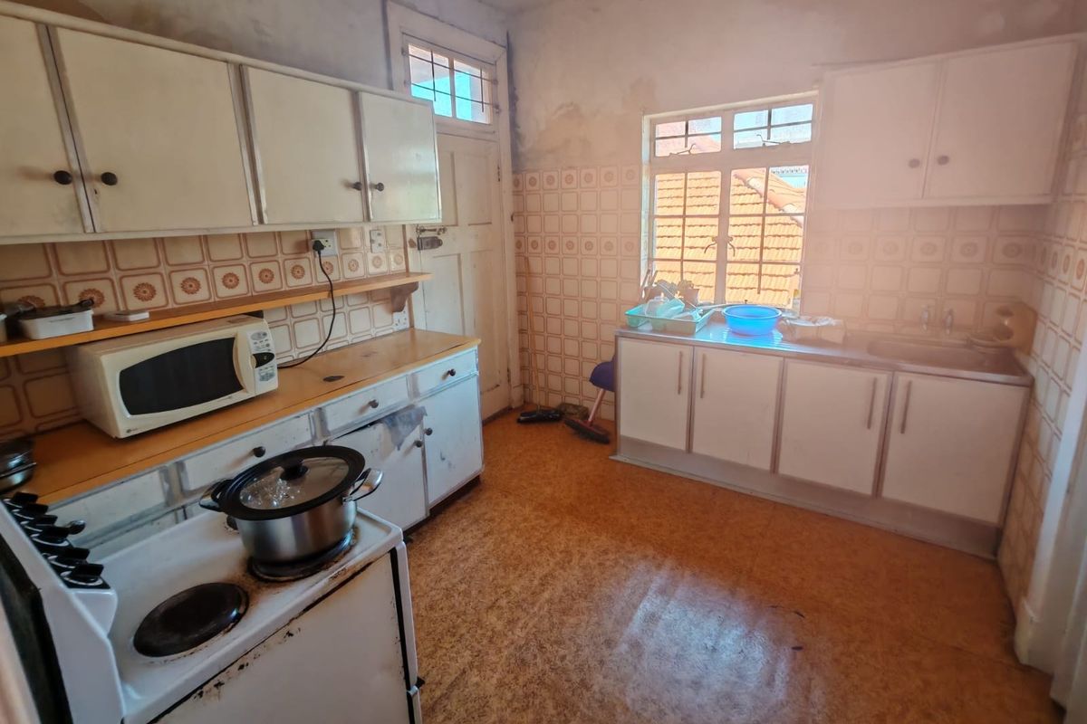 PERFECT INVESTMENT PROPERTY! DONT MISS OUT! - Photo 2