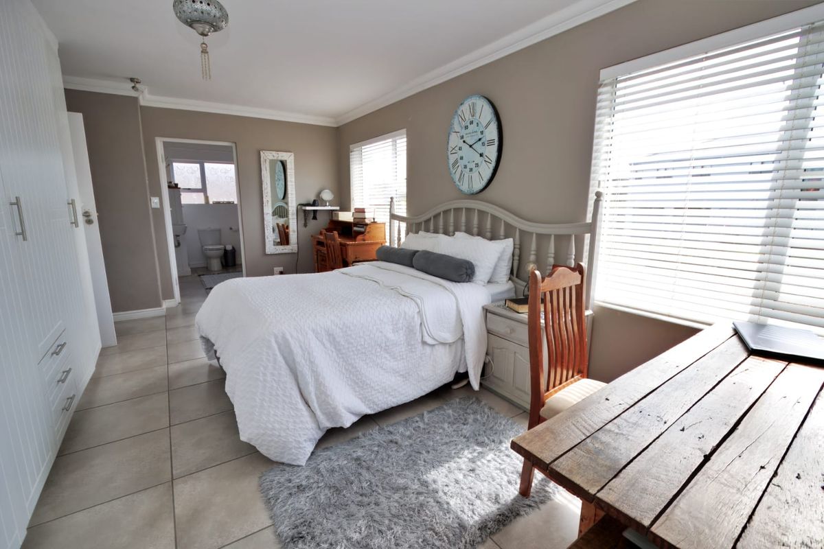 Prime Coastal Income Property Just 400m from the Beach - Photo 5