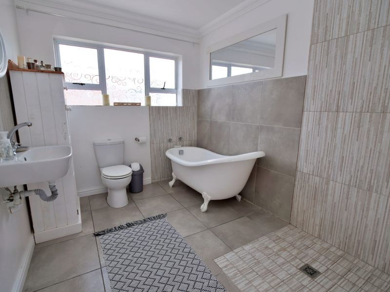 Prime Coastal Income Property Just 400m from the Beach - Photo 6