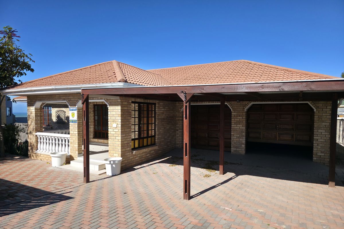 Beautifully Maintained Move-In Ready Home - Photo 2