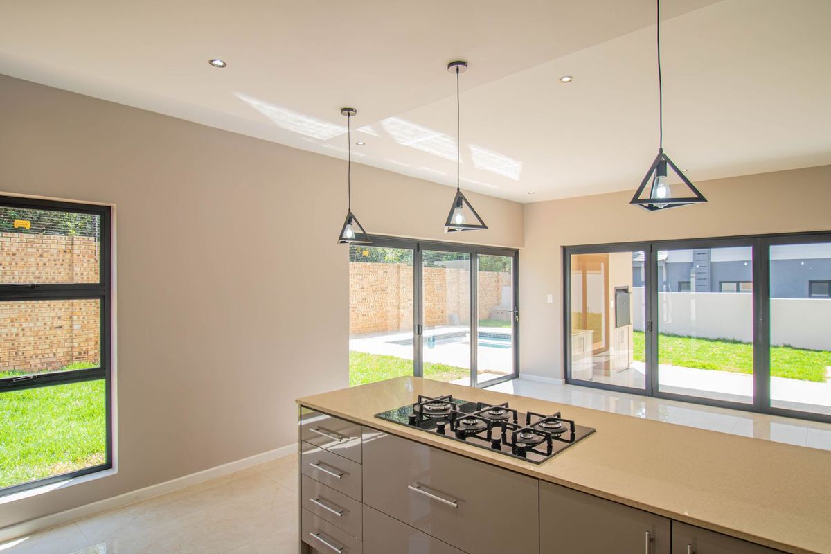 Executive Homes directly from Developer-Blue Hills ext1 - Photo 3