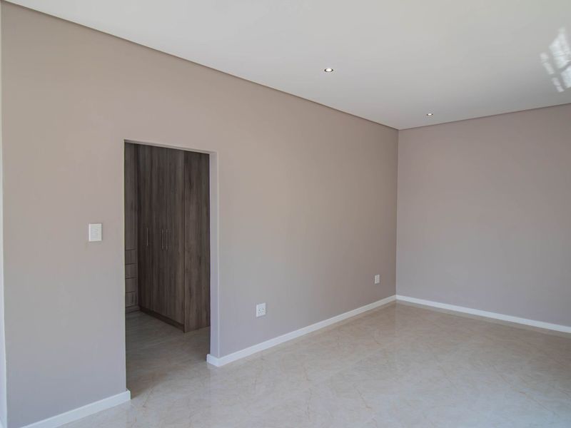 Executive Homes directly from Developer-Blue Hills ext1 - Photo 7