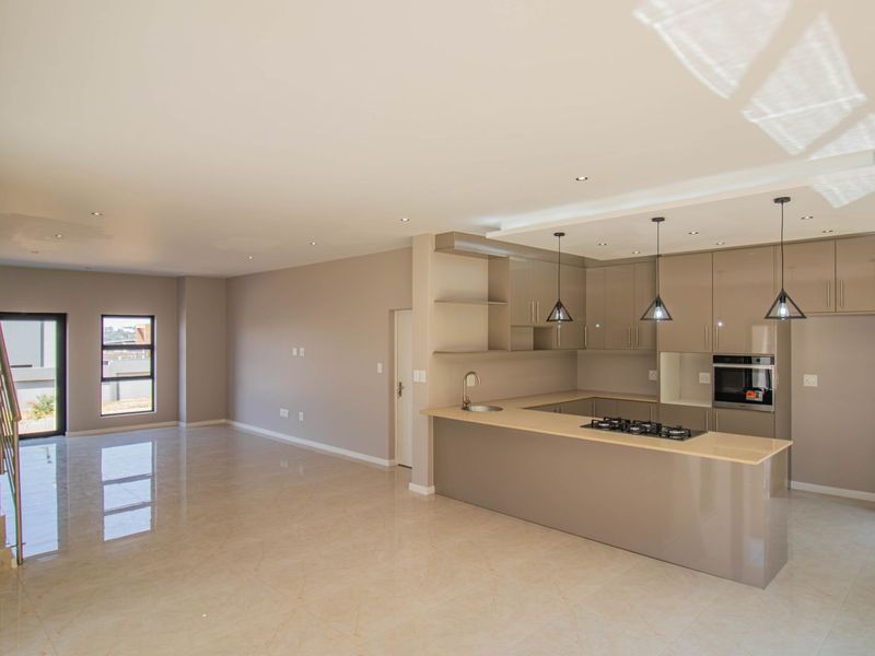 Executive Homes directly from Developer-Blue Hills ext1 - Photo 4