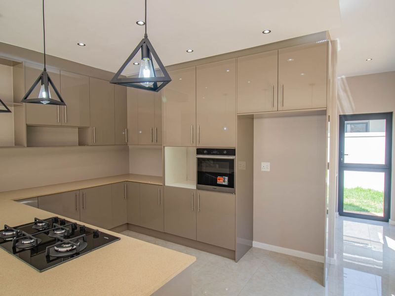 Executive Homes directly from Developer-Blue Hills ext1 - Photo 2