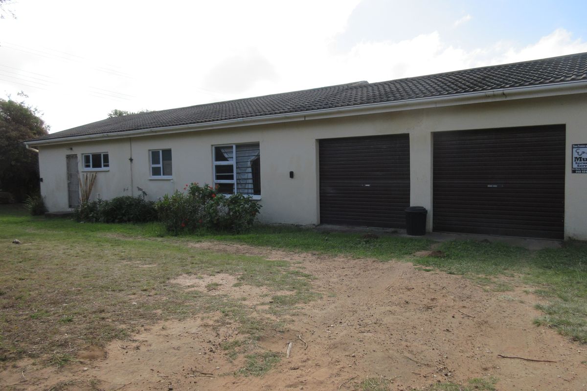 Three Bedroom Home For Sale in Bathurst - Photo 2