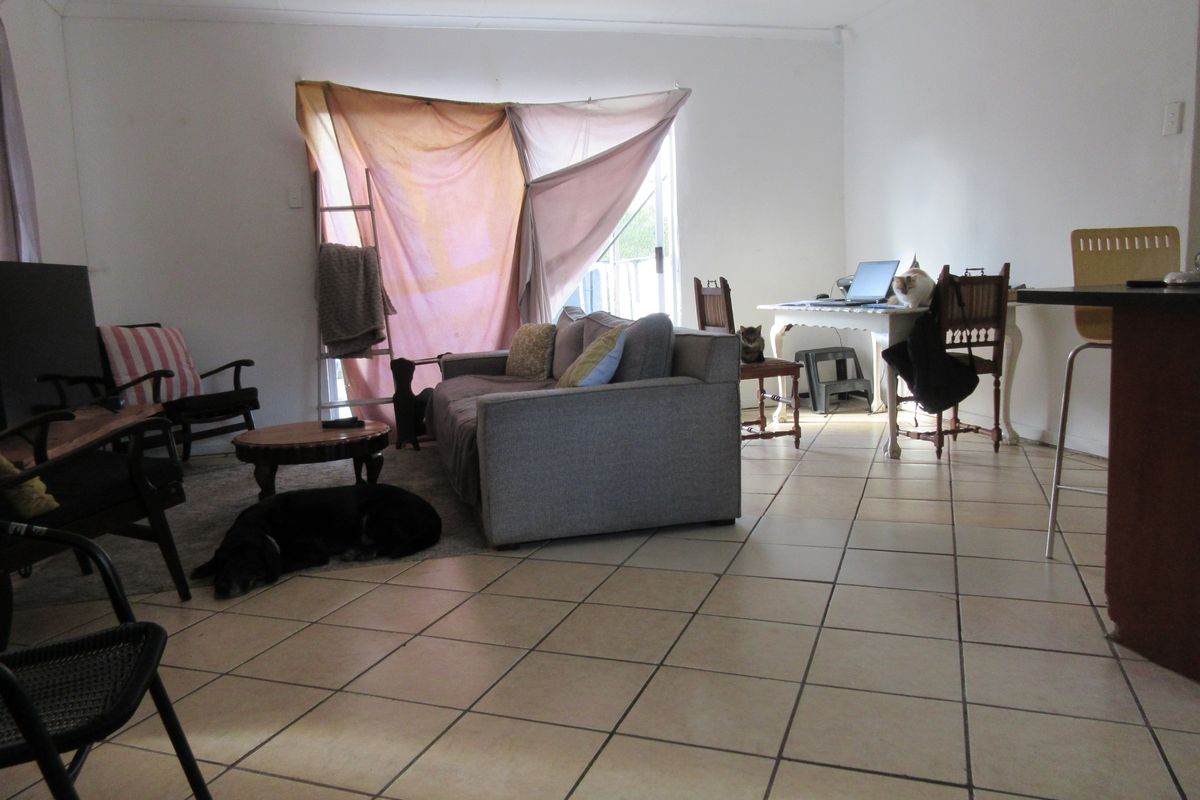 Three Bedroom Home For Sale in Bathurst - Photo 5