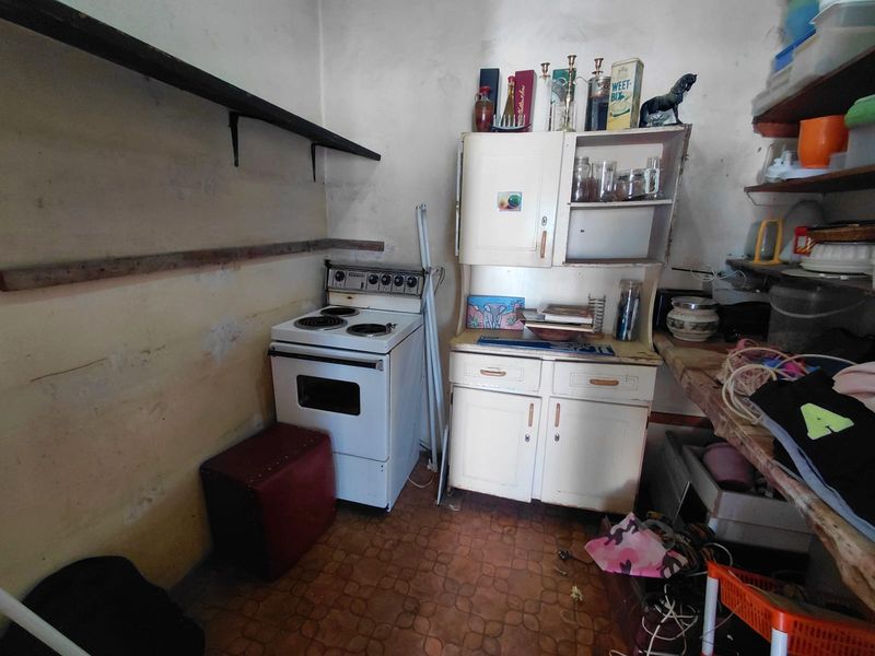 Spacious corner home - Photo 7