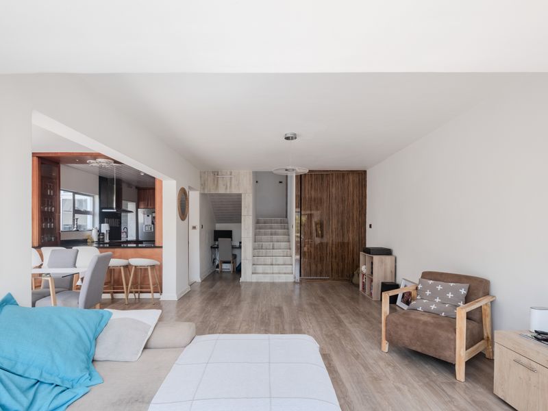 Secure, Spacious and Full of Sunshine! - Photo 5