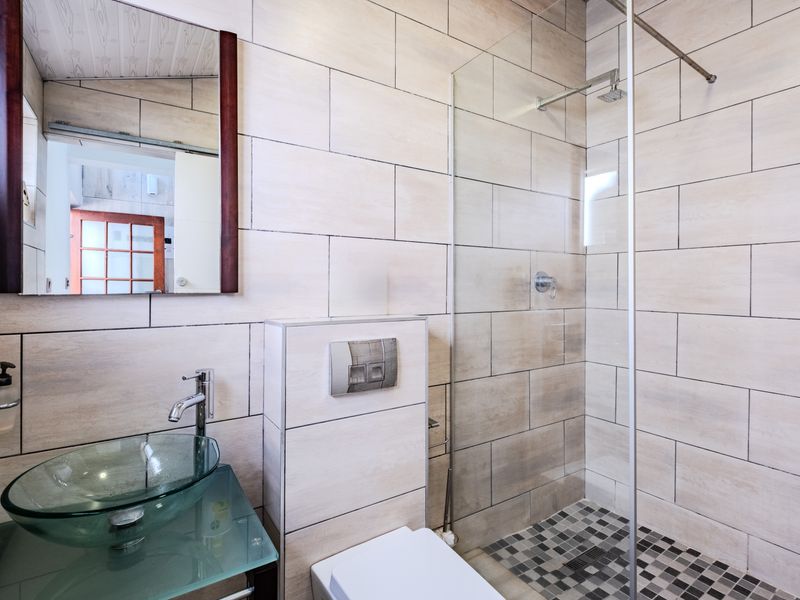 Secure, Spacious and Full of Sunshine! - Photo 10