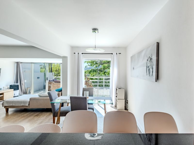 Secure, Spacious and Full of Sunshine! - Photo 7