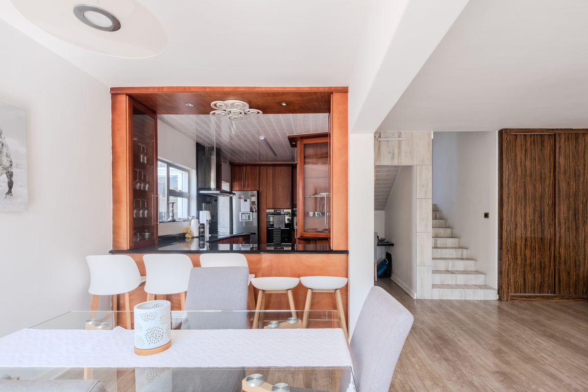 Secure, Spacious and Full of Sunshine! - Photo 4