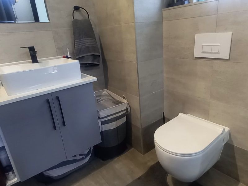 Immaculate 2-bedroom apartment for sale in Alphen Park, Pretoria - Photo 10