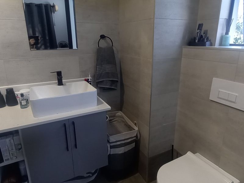 Immaculate 2-bedroom apartment for sale in Alphen Park, Pretoria - Photo 9