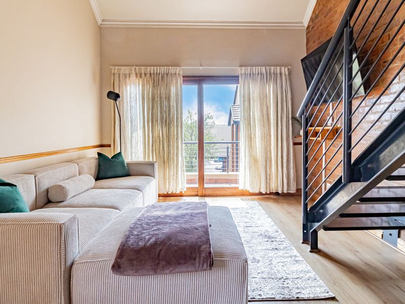 Spacious Loft Living in Prime Location - Photo 2