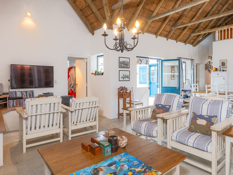 Large family home in Langezandt, steps away from the beach! - Photo 2