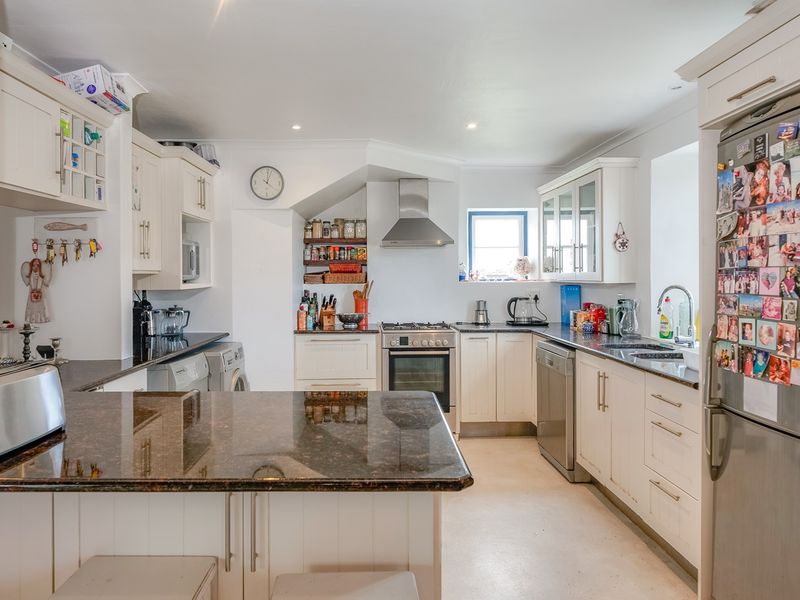 Large family home in Langezandt, steps away from the beach! - Photo 10